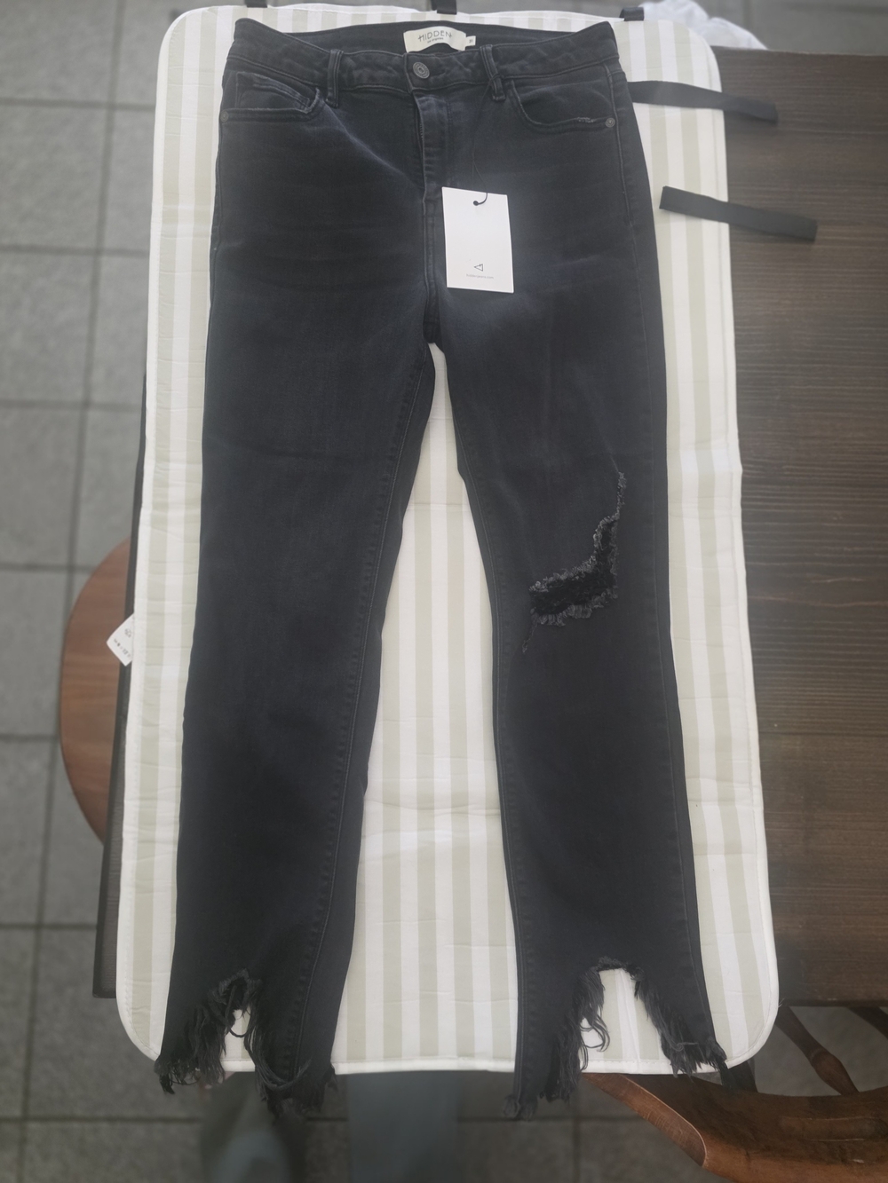 Hidden Black Distressed Fray-Hem Women's Jeans